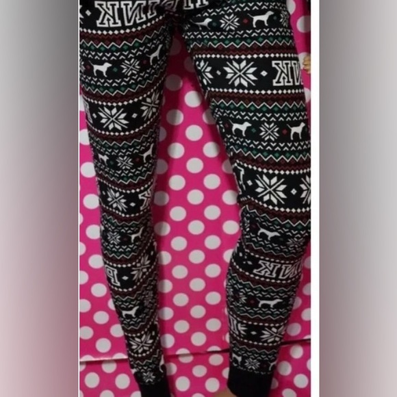 🐩❄️ Pink Victoria’s Secret Leggings - Picture 4 of 7